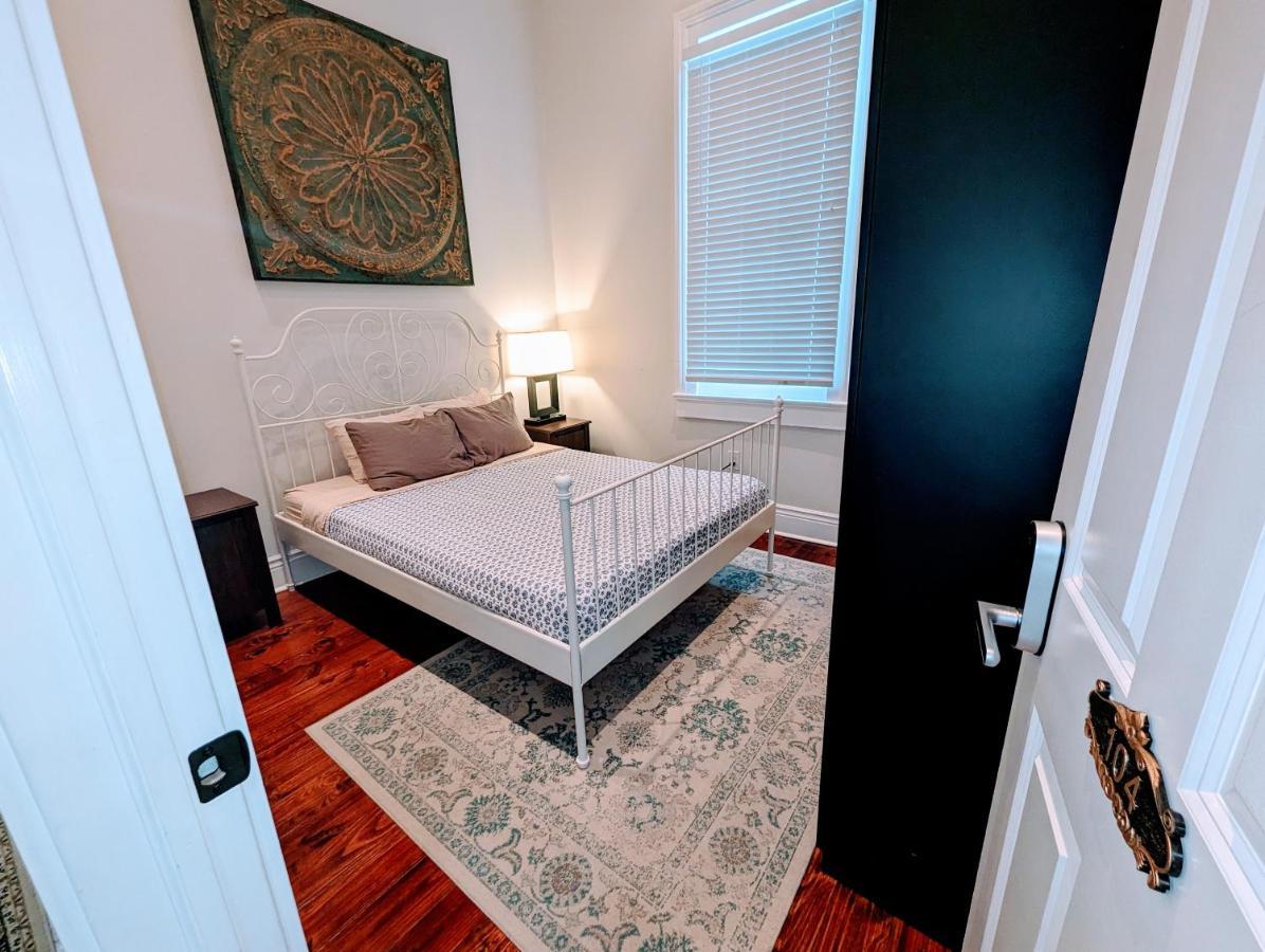 Royal Residence New Orleans Exterior photo
