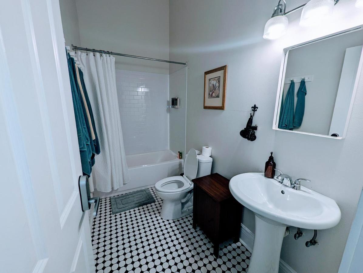 Royal Residence New Orleans Exterior photo